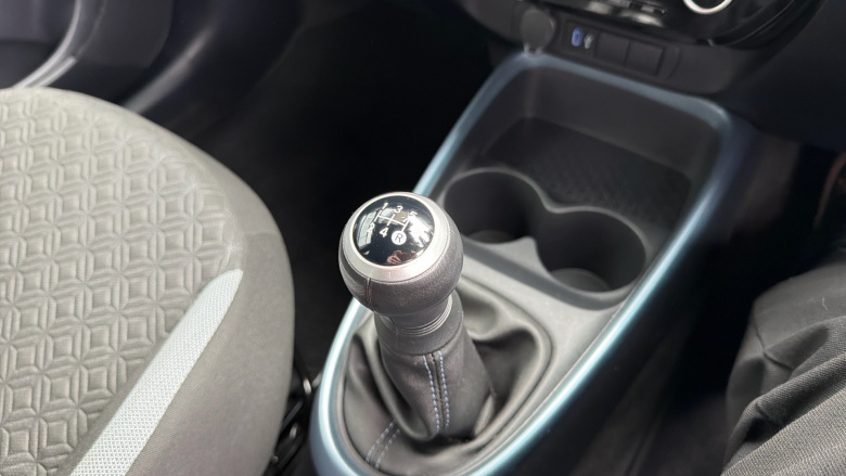 Toyota Aygo X 1.0 VVT-i Edge 5dr Petrol Hatchback